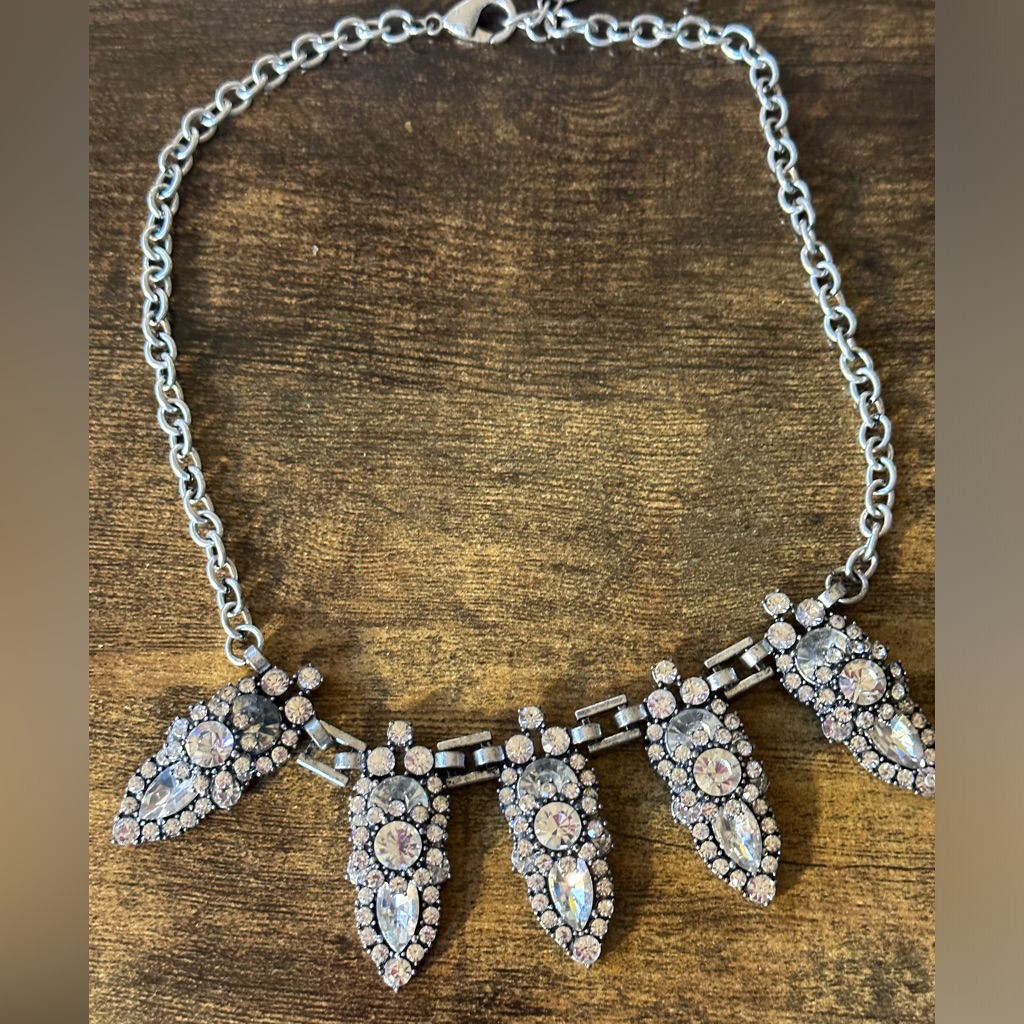 Silver Tone Necklace